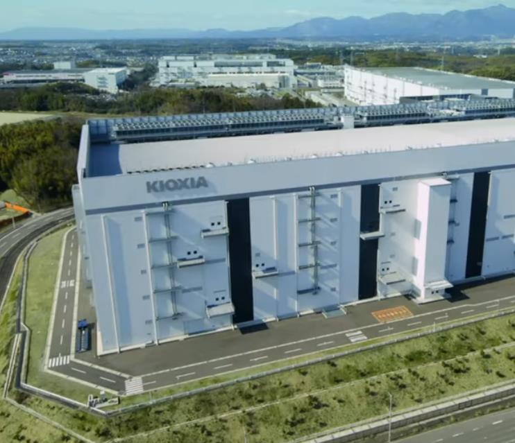 铠侠发布300层以上3D闪存技术，专为AI算力时代的数据处理需求而生